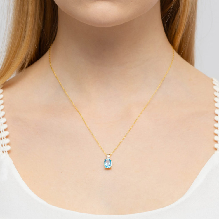 Zawieszka z topazem i diamentami