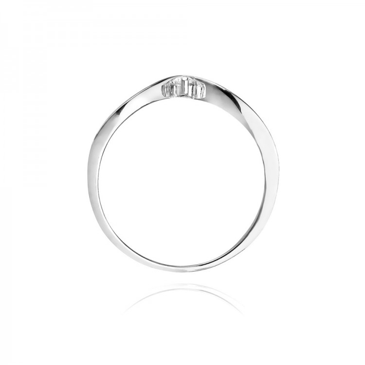 Pierścionek zaręczynowy z diamentem