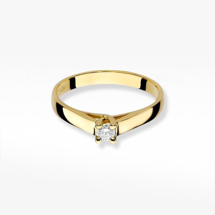 Pierścionek zaręczynowy z diamentem