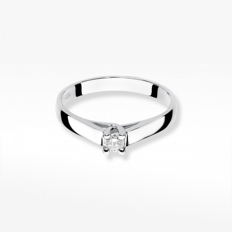 Pierścionek zaręczynowy z diamentem