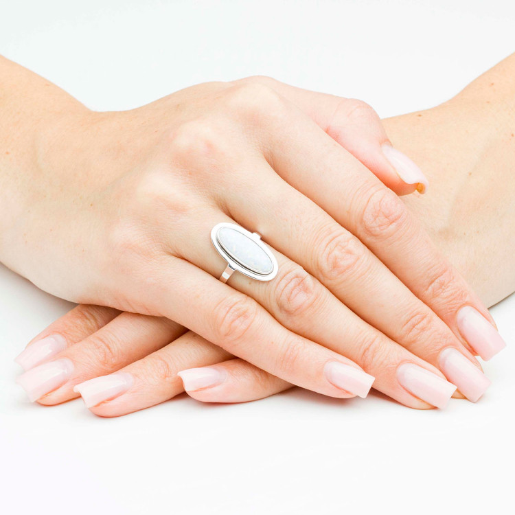 Pierścionek ze złota z opalem