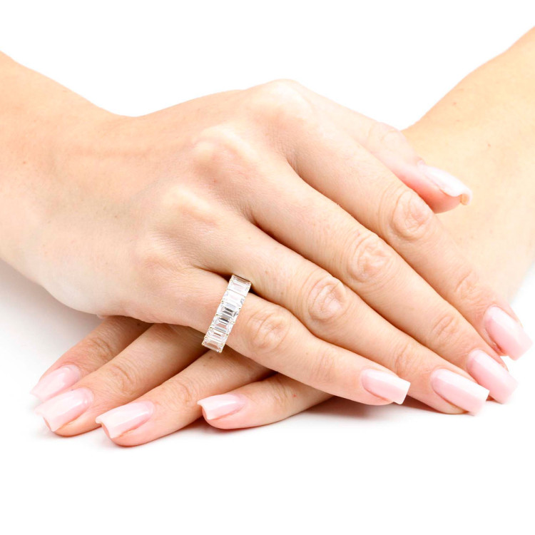 Pierścionek ze złota z białymi cyrkoniami