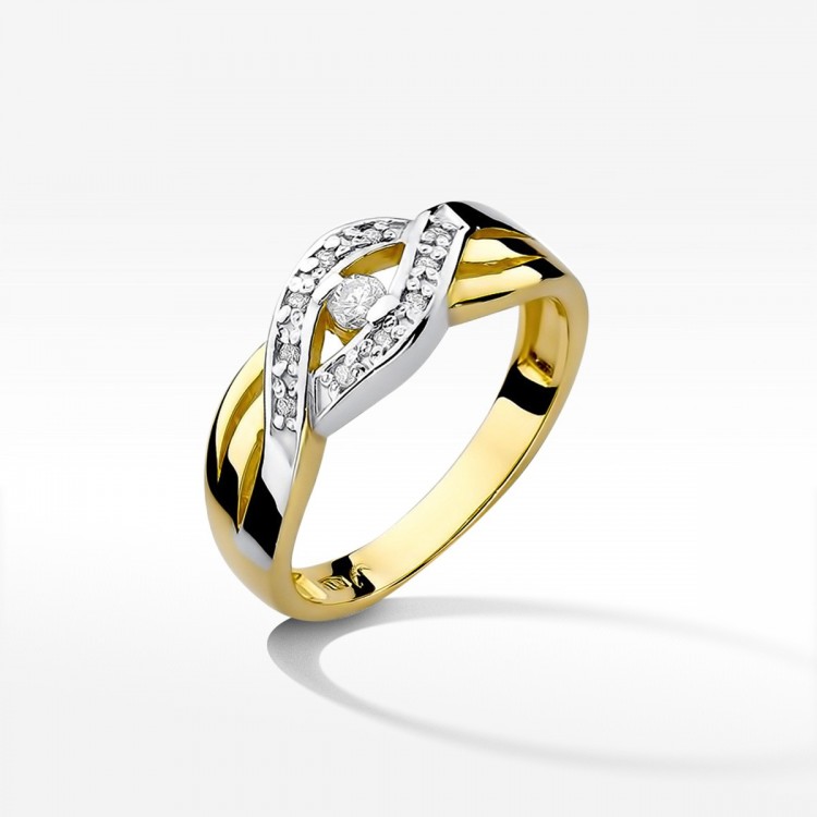 Pierścionek zaręczynowy z diamentami