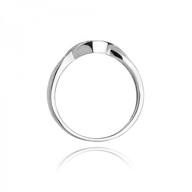 Pierścionek zaręczynowy z diamentami