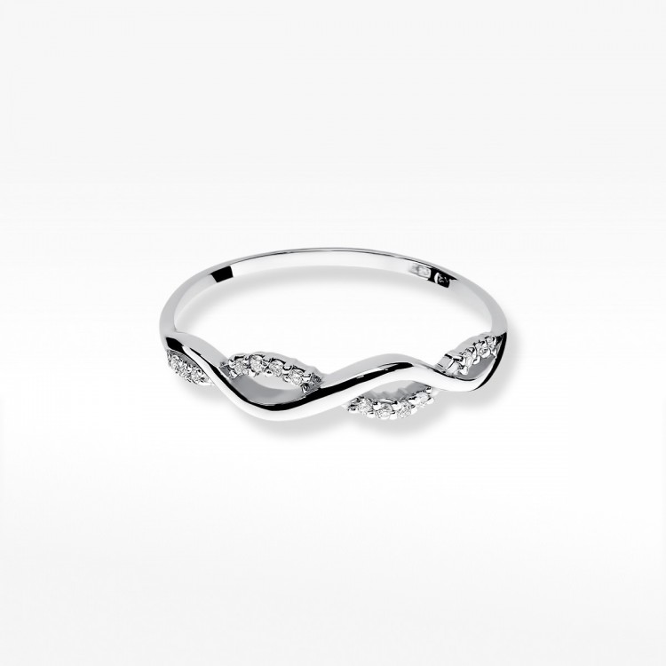 Pierścionek zaręczynowy z diamentami