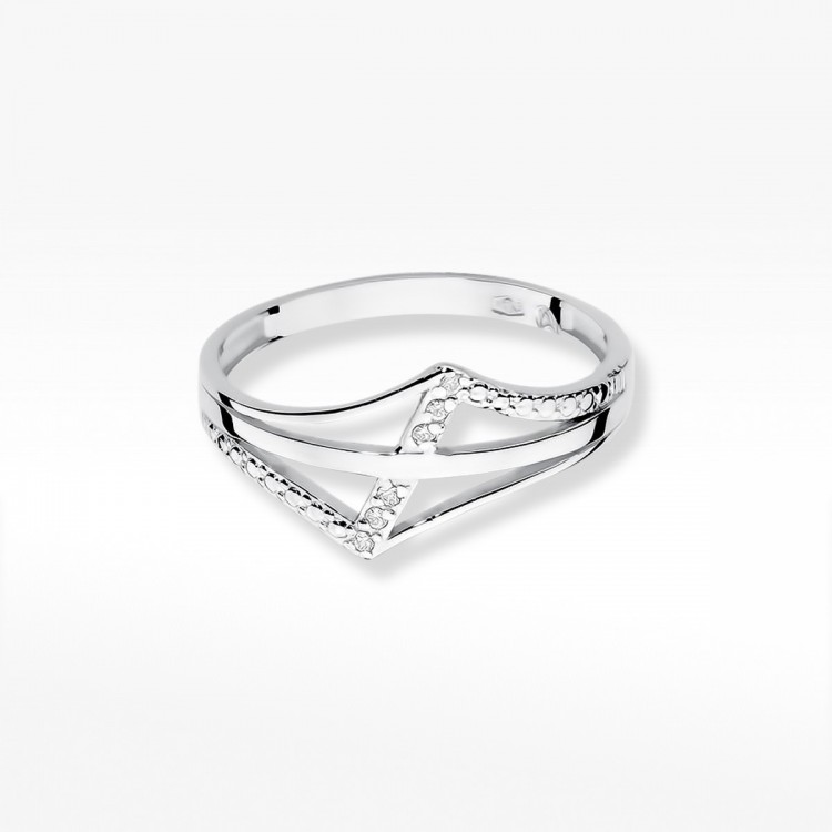 Pierścionek zaręczynowy z diamentami