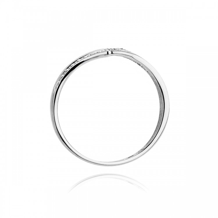 Pierścionek zaręczynowy z diamentami