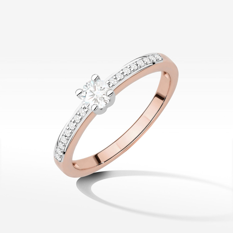 Pierścionek zaręczynowy z diamentami laboratoryjnymi