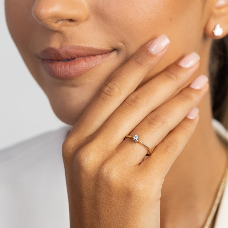 Pierścionek z białego złota z diamentem laboratoryjnym 0.10 ct