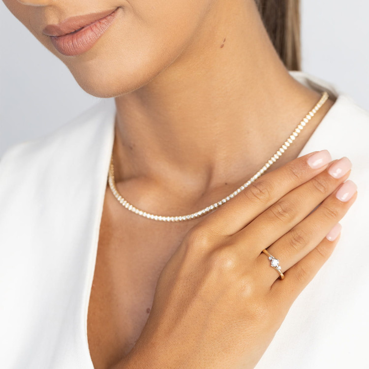 Pierścionek zaręczynowy z diamentami laboratoryjnymi