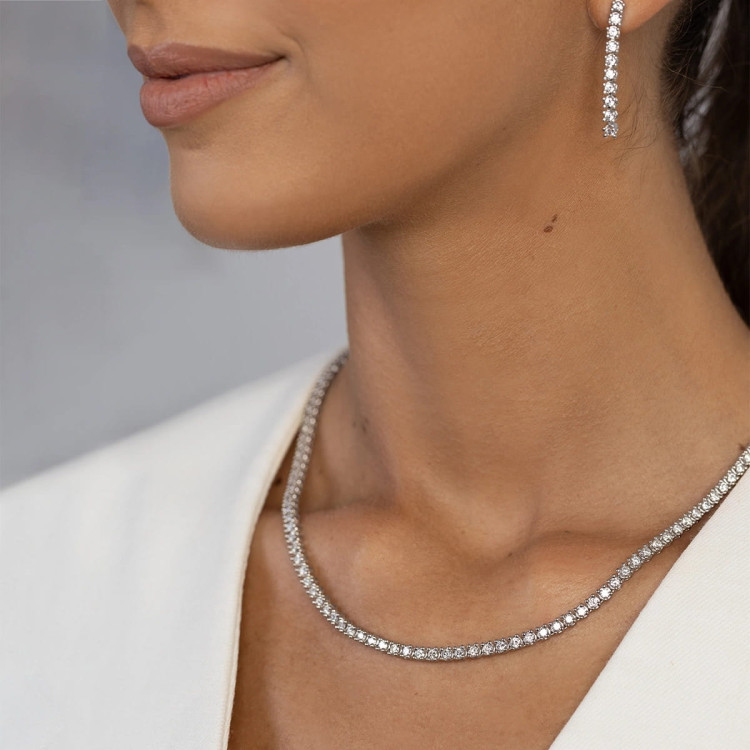 Naszyjnik z diamentami laboratoryjnymi