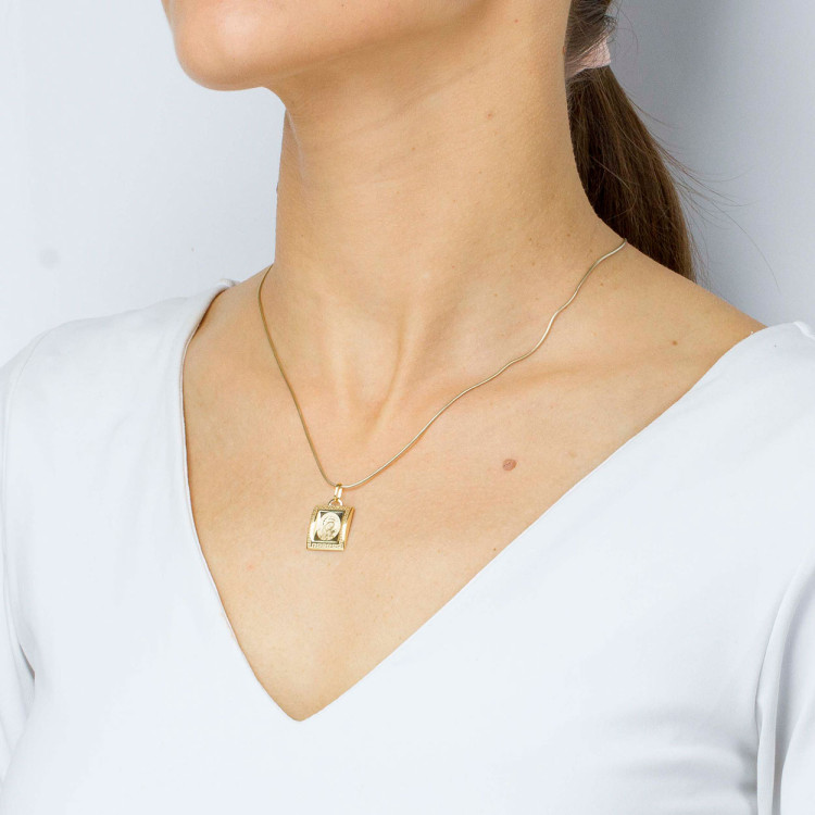 Zawieszka ze złota medalik z matką boską