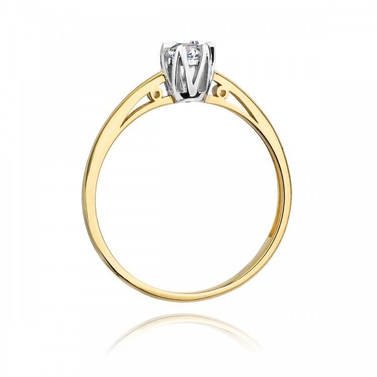 Pierścionek zaręczynowy z diamentem