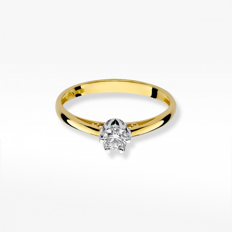 Pierścionek zaręczynowy z diamentem