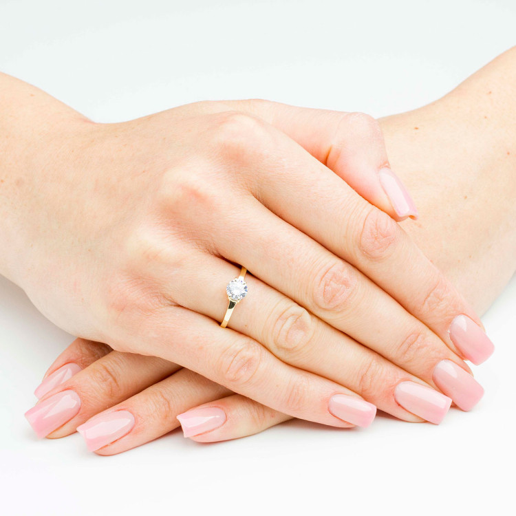 Pierścionek ze złota z białą cyrkonią