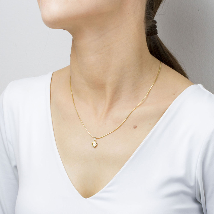 Zawieszka ze złota serce z matką boską