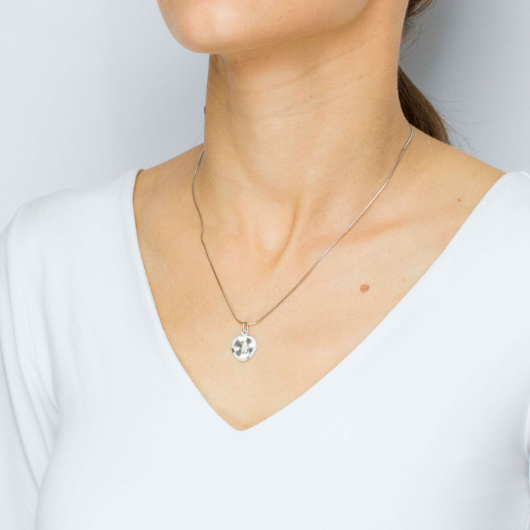 Zawieszka ze złota medalik z matką boską