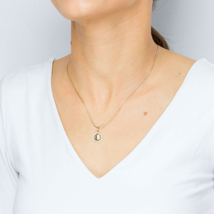 Zawieszka ze złota medalik z matką boską