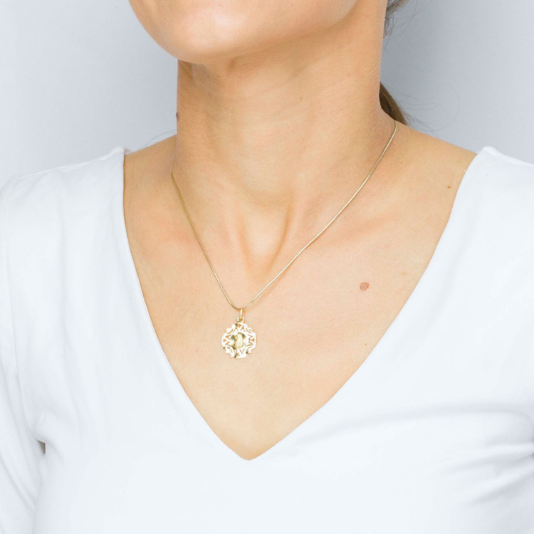 Zawieszka ze złota medalik z matką boską