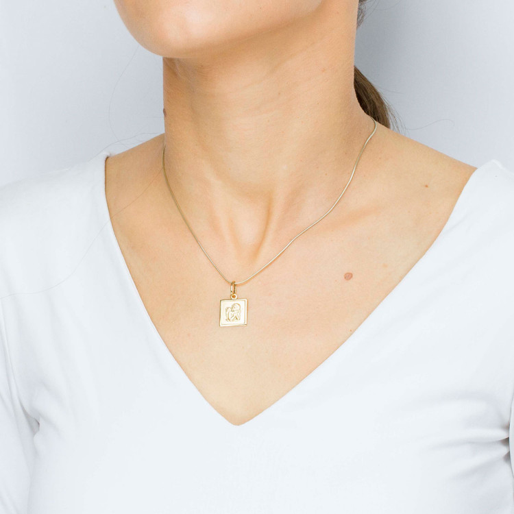 Zawieszka ze złota z aniołem