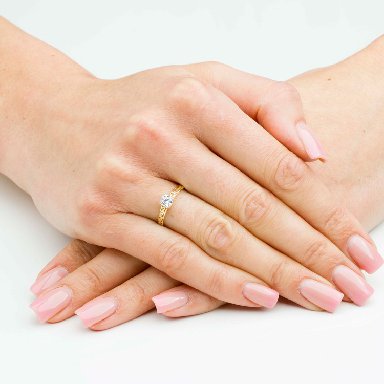 Pierścionek ze złota z białą cyrkonią