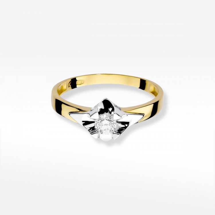 Pierścionek zaręczynowy z diamentem