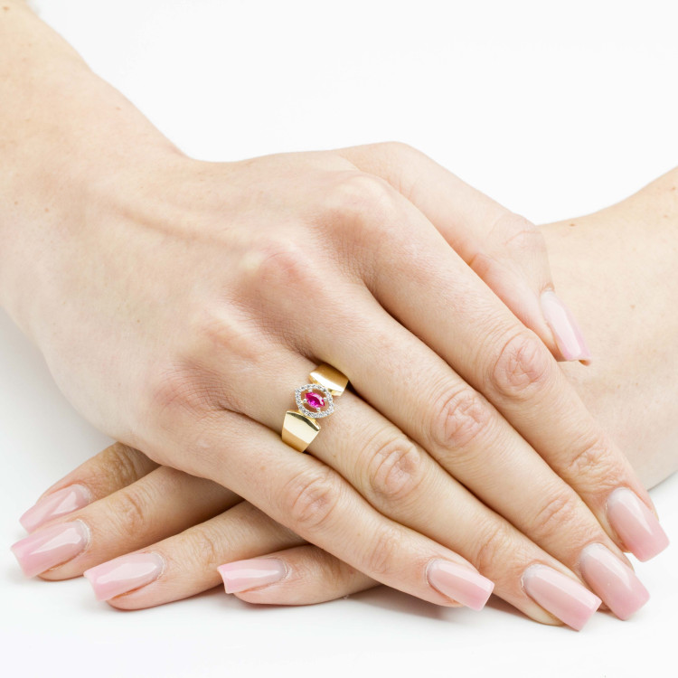 Pierścionek ze złota z różową i białymi cyrkoniami