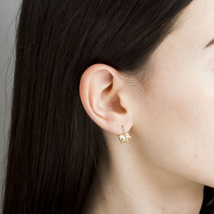 Kolczyki ze złota koniki