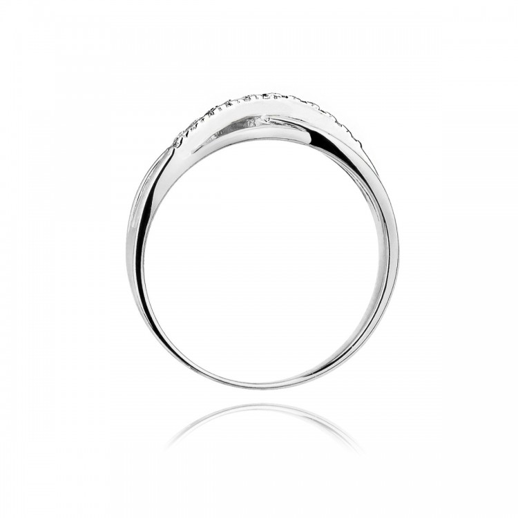 Pierścionek zaręczynowy z diamentami