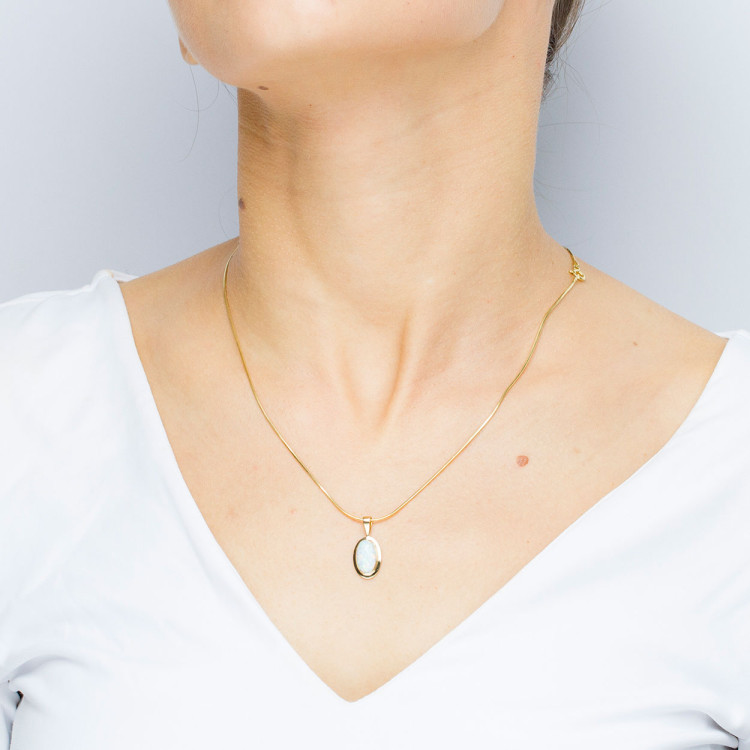 Zawieszka ze złota z opalem