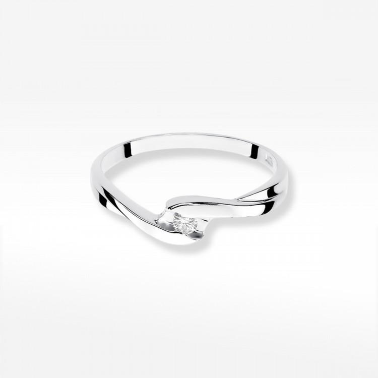 Pierścionek zaręczynowy z diamentem