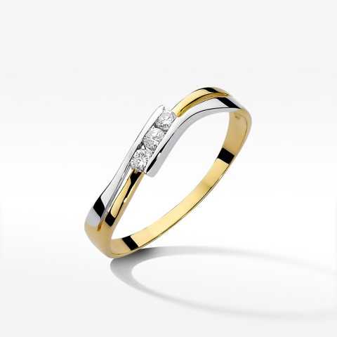 Pierścionek zaręczynowy z diamentami