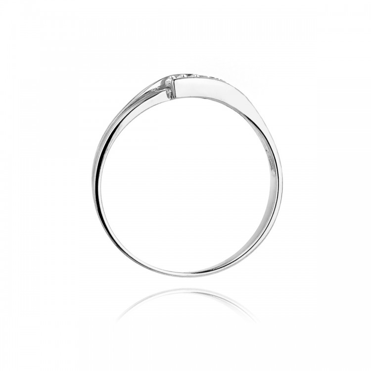 Pierścionek zaręczynowy z diamentami