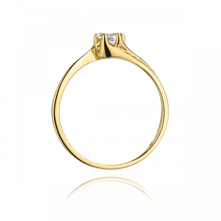 Pierścionek zaręczynowy z diamentem