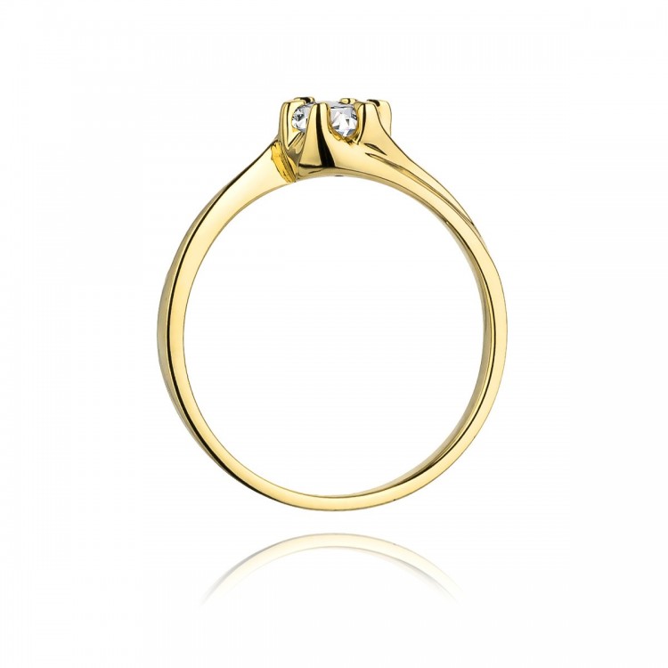 Pierścionek zaręczynowy z diamentem