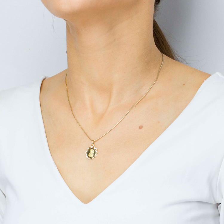 Zawieszka ze złota medalik z matką boską