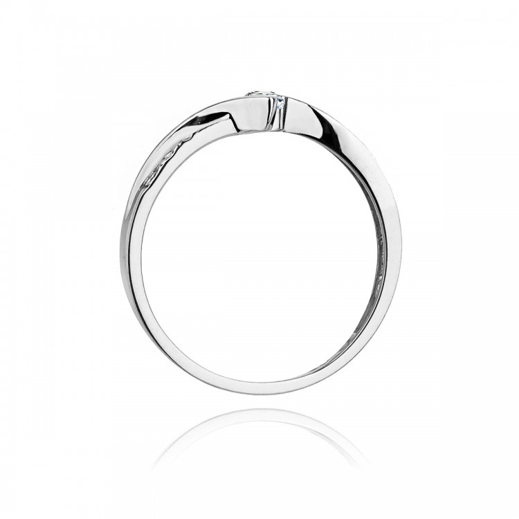 Pierścionek zaręczynowy z diamentami