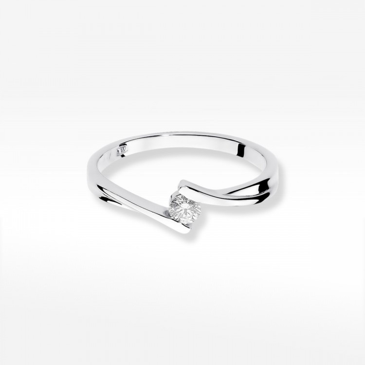 Pierścionek zaręczynowy z diamentem