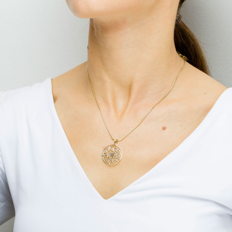 Zawieszka ze złota z wzorem greckim