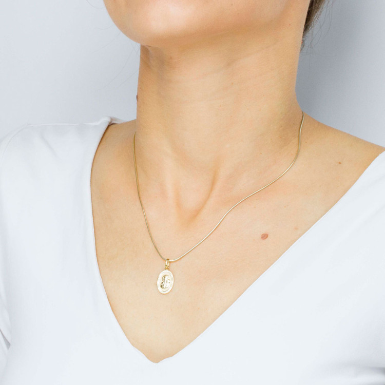 Zawieszka ze złota medalik z matką boską