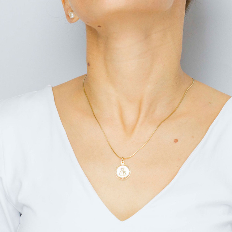 Zawieszka ze złota medalik z matką boską