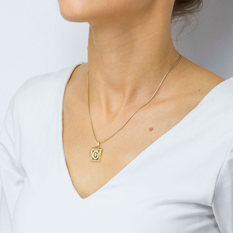 Zawieszka ze złota litera G z wzorem greckim