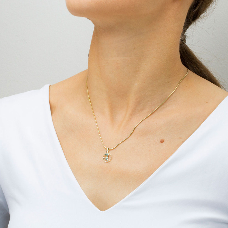 Zawieszka ze złota mapa świata