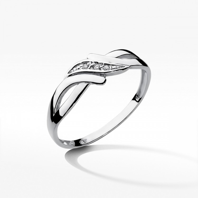 Pierścionek zaręczynowy z diamentami