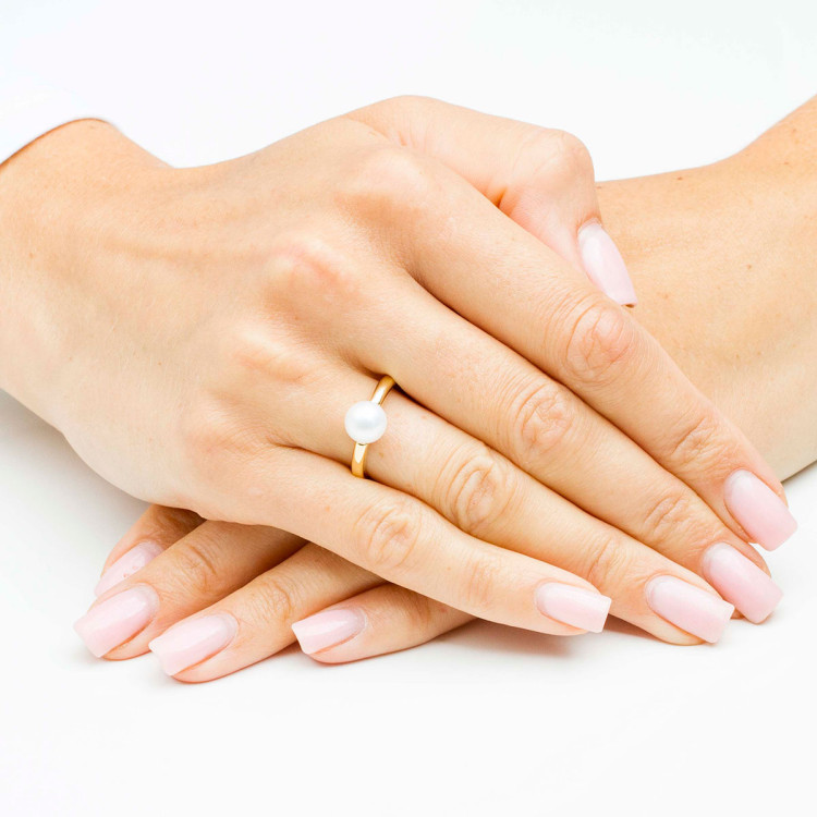 Dall'acqua pierścionek ze złota z perłą