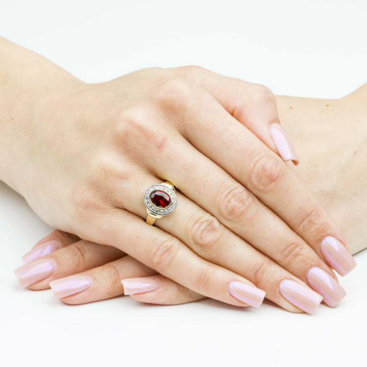 Pierścionek ze złota z różową i białymi cyrkoniami