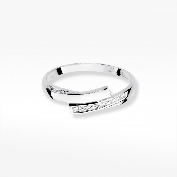 Pierścionek zaręczynowy z diamentami