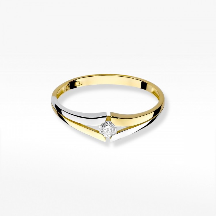 Pierścionek zaręczynowy z diamentem