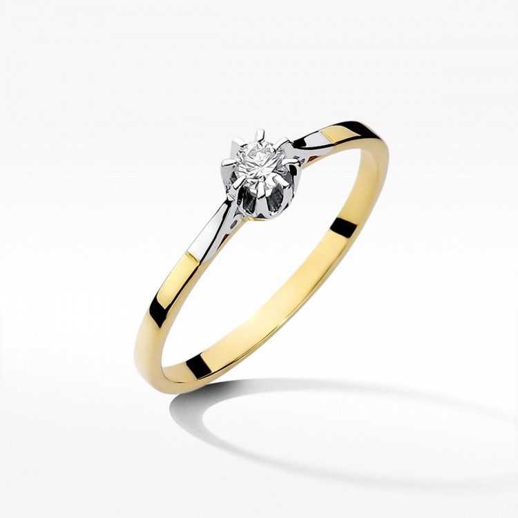 Pierścionek zaręczynowy z diamentem