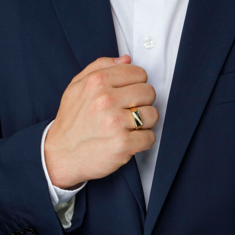 Sygnet ze złota z białymi cyrkoniami